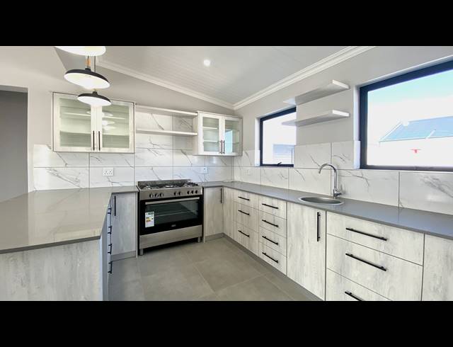 3 BEDROOM HOUSE FOR SALE IN ATLANTIC SANDS PRIVATE ESTATE